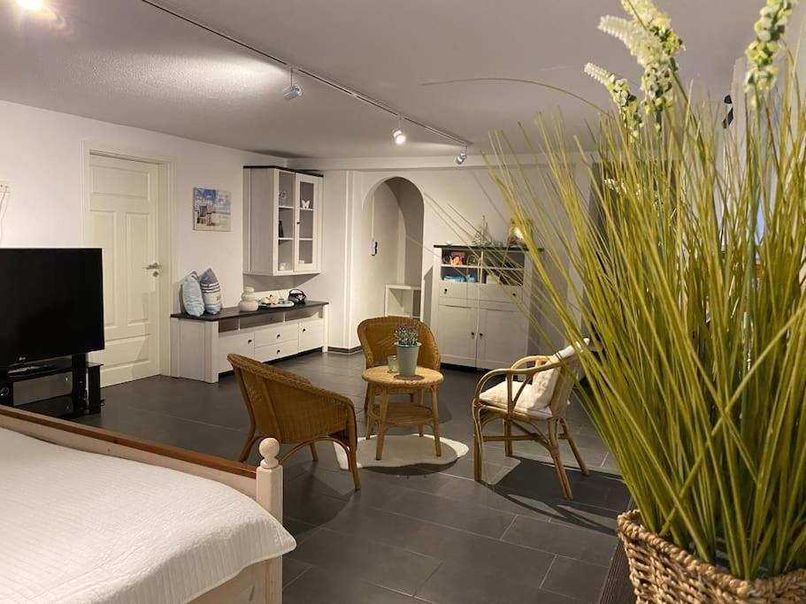 Urlaubsdomizil Norden/Norddeich, Mit Garten ภายนอก รูปภาพ