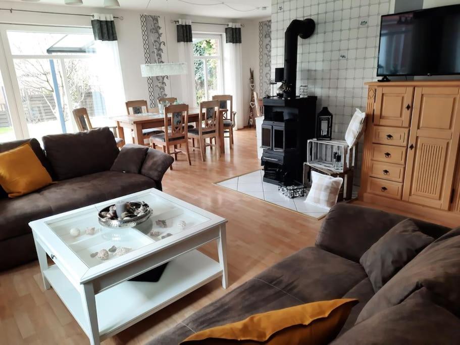 Urlaubsdomizil Norden/Norddeich, Mit Garten ภายนอก รูปภาพ