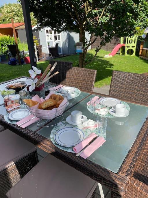 Urlaubsdomizil Norden/Norddeich, Mit Garten ภายนอก รูปภาพ